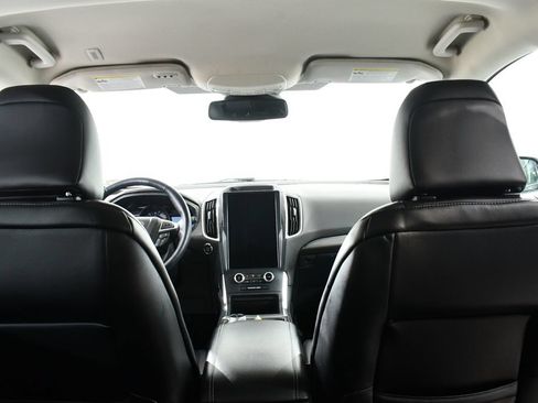 Used 2022 Ford Edge Titanium AWD/4WD image 17