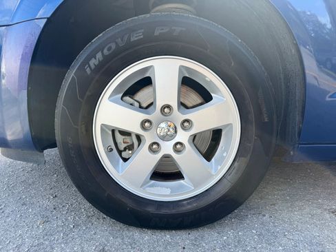 Used 2010 Dodge Grand Caravan SXT image 19