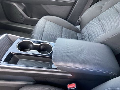 Used 2025 Chevrolet Equinox LT image 40