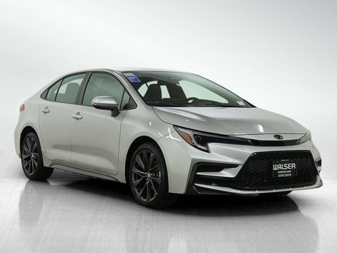 Used 2025 Toyota Corolla SE image 7