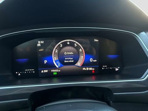 Used 2024 Volkswagen Tiguan SE R-Line w/ MDO Package, Three-Row FWD image 25