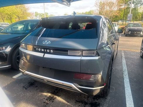 Used 2023 Hyundai Ioniq 5 SE image 9