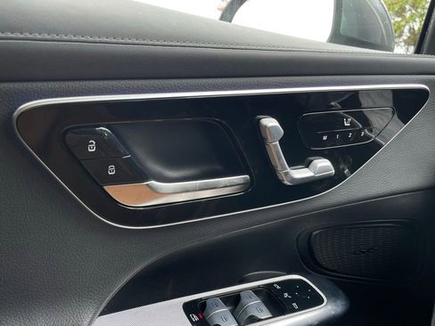 Used 2023 Mercedes-Benz GLC 300 image 13