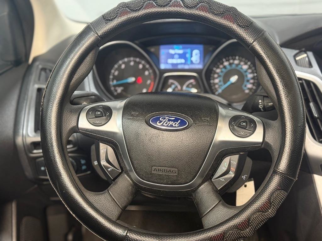 Used 2012 Ford Focus SE FWD image 12
