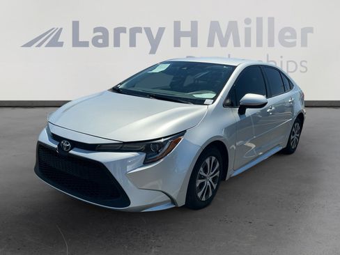 Used 2022 Toyota Corolla LE w/ Carpet Mat Package (TMS) FWD image 1