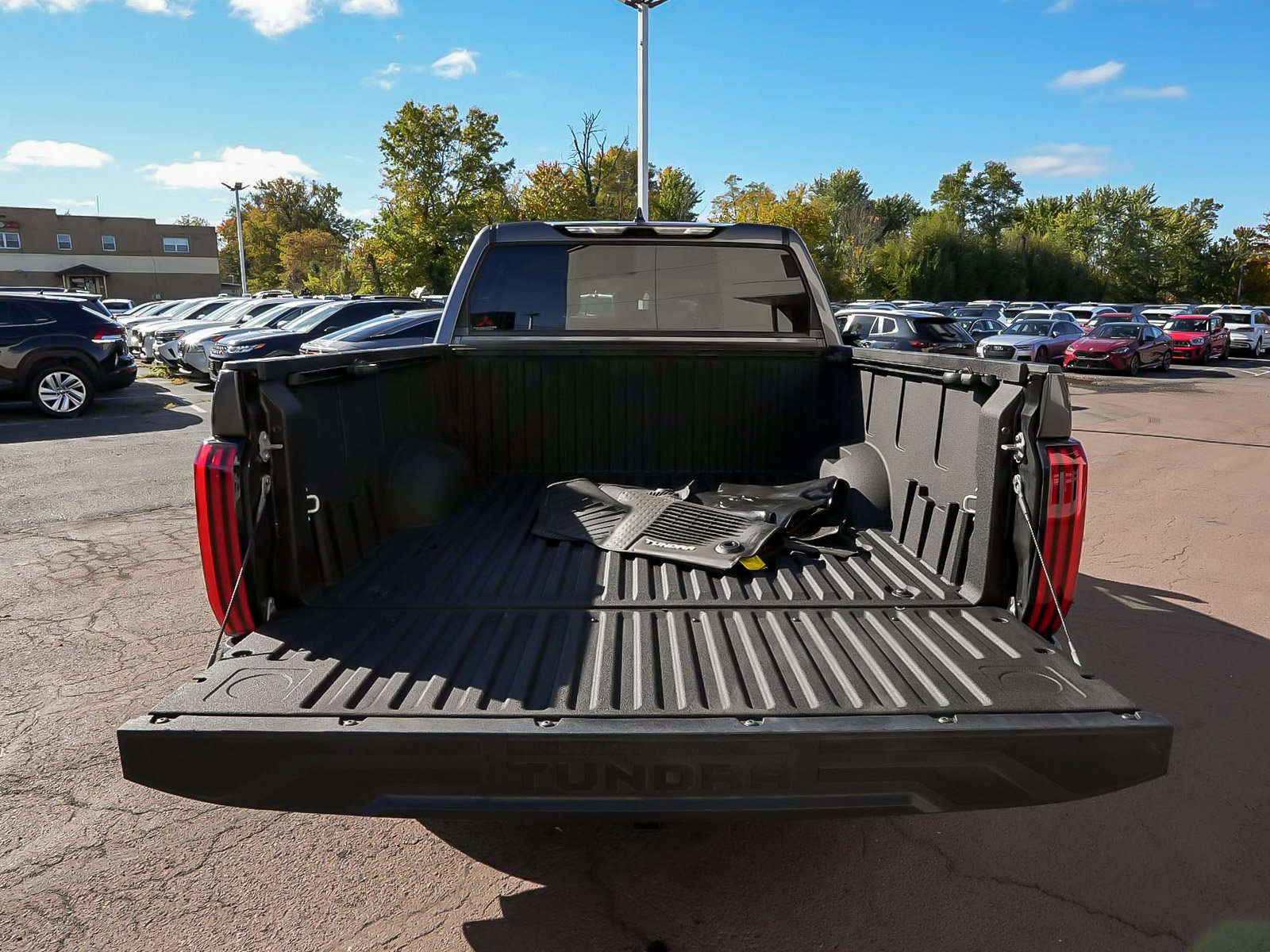 Used 2023 Toyota Tundra SR5 w/ SR5 Convenience Package AWD/4WD image 50