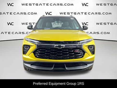 Used 2025 Chevrolet TrailBlazer RS w/ Driver Confidence Package image 2