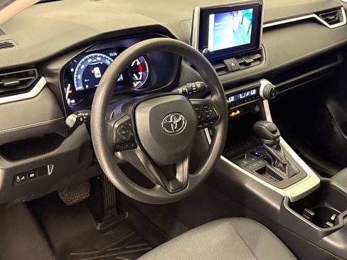 Used 2024 Toyota RAV4 XLE FWD image 17