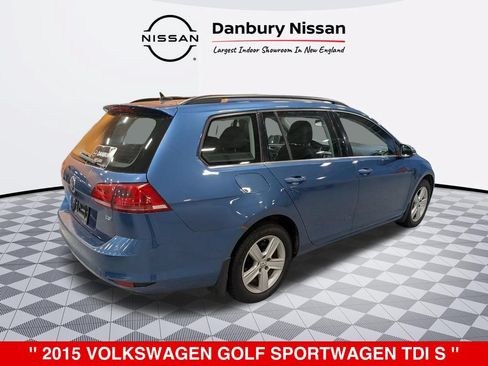 Used 2015 Volkswagen Golf TDI S FWD image 3