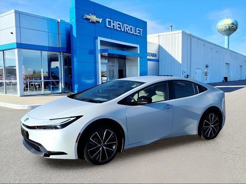 Used 2023 Toyota Prius XLE image 8