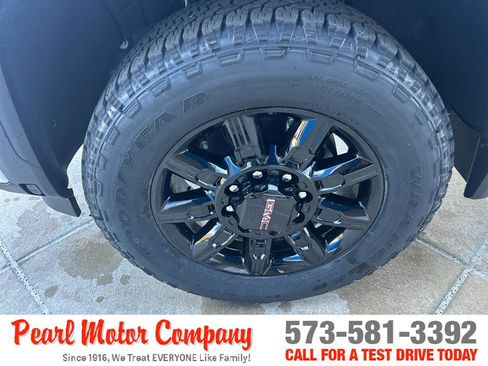 New 2026 GMC Sierra 2500 AT4 AWD/4WD image 9
