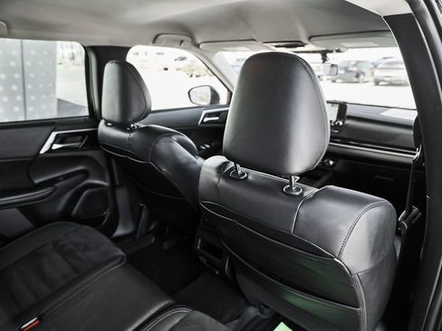 Used 2022 Mitsubishi Outlander SE FWD image 40