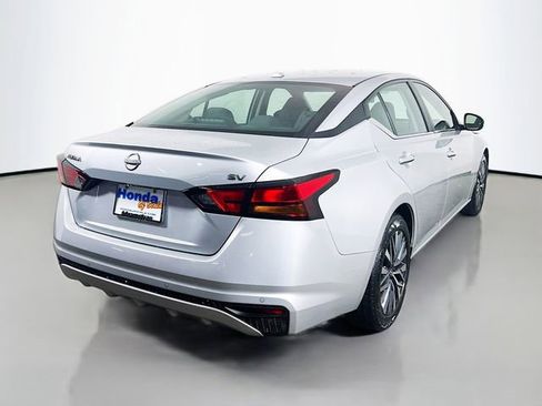Used 2023 Nissan Altima 2.5 SV image 8