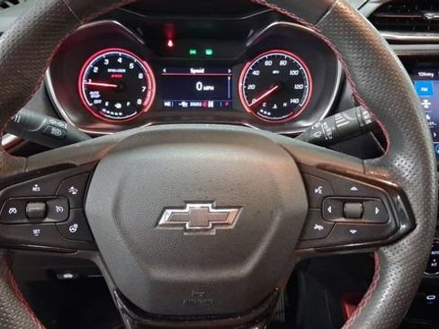 Used 2022 Chevrolet TrailBlazer RS w/ Sun and Liftgate Package AWD/4WD image 11