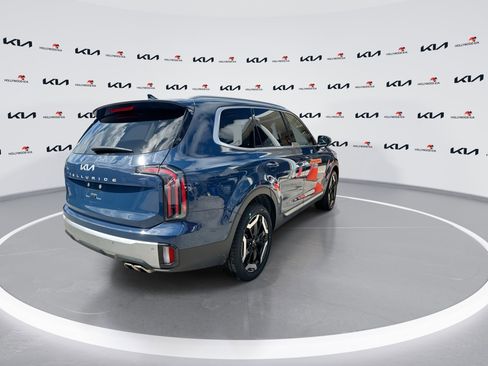 Certified 2024 Kia Telluride EX FWD image 8