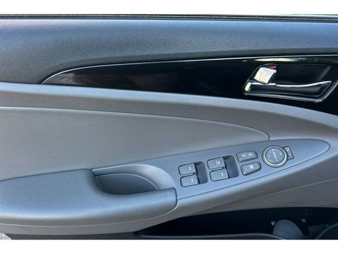 Used 2014 Hyundai Sonata SE image 13