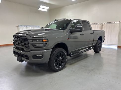 New 2026 RAM 2500 Tradesman AWD/4WD image 4