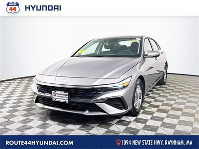 Used 2025 Hyundai Elantra SE