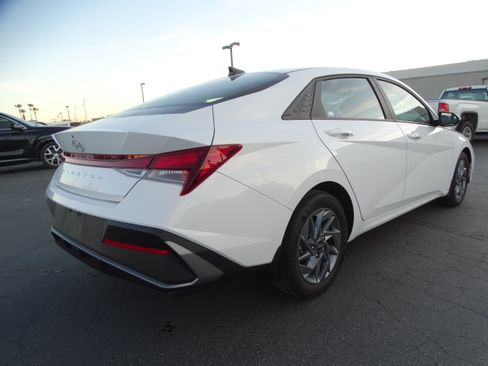Certified 2024 Hyundai Elantra SEL FWD image 54