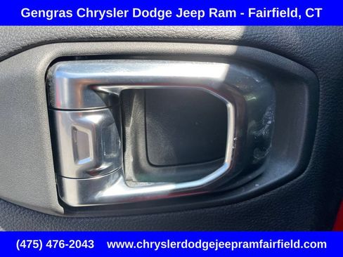 Certified 2025 Jeep Wrangler Unlimited Sahara w/ Safety Group AWD/4WD image 37