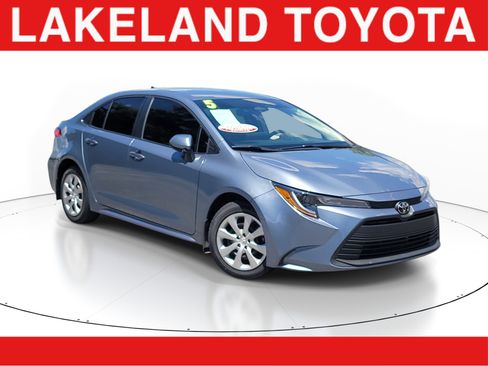 Certified 2025 Toyota Corolla LE FWD image 1