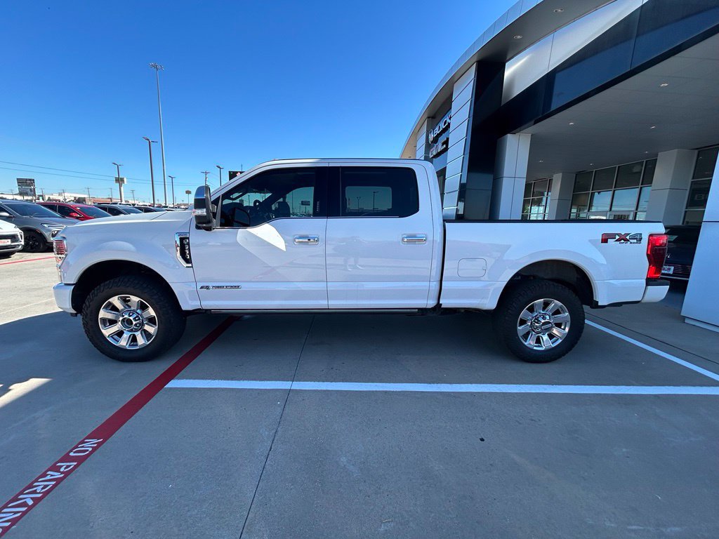 Used 2022 Ford F350 Platinum w/ FX4 Off-Road Package AWD/4WD image 2