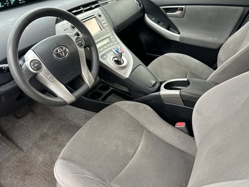 Used 2015 Toyota Prius Three image 10