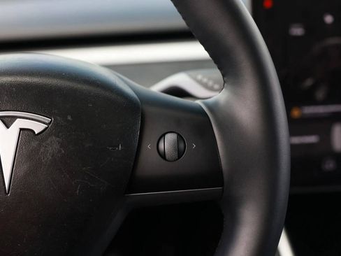 Used 2021 Tesla Model Y 2WD image 16