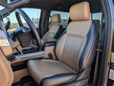 Used 2025 Ford F250 Lariat w/ Chrome Package image 22