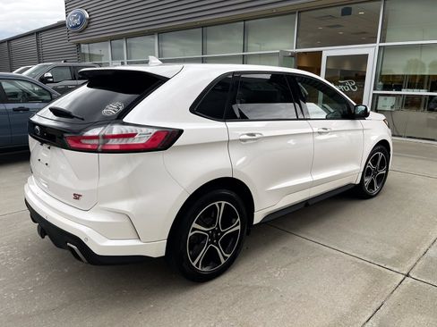 Used 2019 Ford Edge ST w/ Convenience Package AWD/4WD image 3