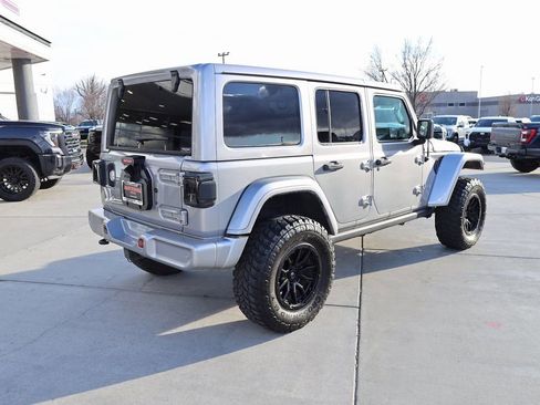 Used 2020 Jeep Wrangler Unlimited Sahara AWD/4WD image 6