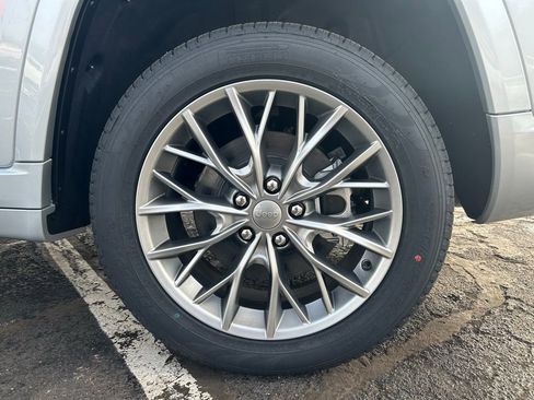 New 2025 Jeep Grand Cherokee L Summit image 31