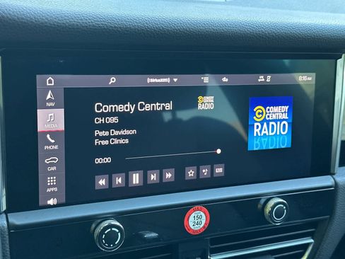 Used 2025 Porsche Macan image 20