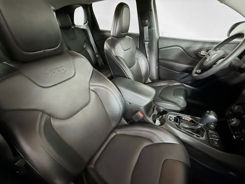 Used 2023 Jeep Cherokee Altitude Lux image 35