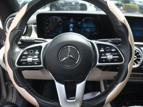 Used 2021 Mercedes-Benz CLA 250 image 14