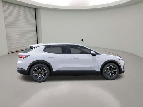 New 2026 Chevrolet Equinox EV LT w/ Comfort Package image 5