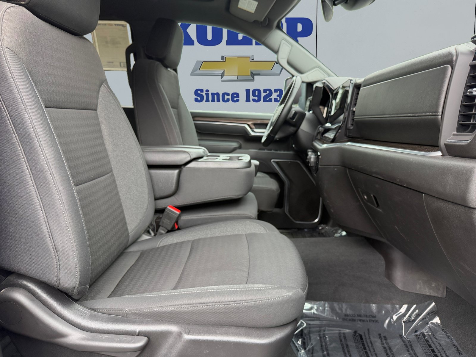 Used 2025 Chevrolet Silverado 3500 LT w/ Safety Package AWD/4WD image 17