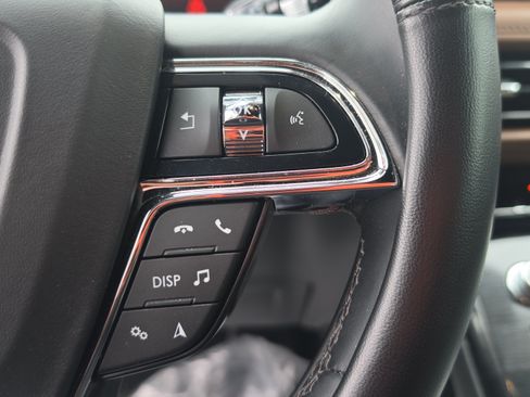 Used 2023 Lincoln Nautilus Reserve w/ Luxury Package FWD image 14