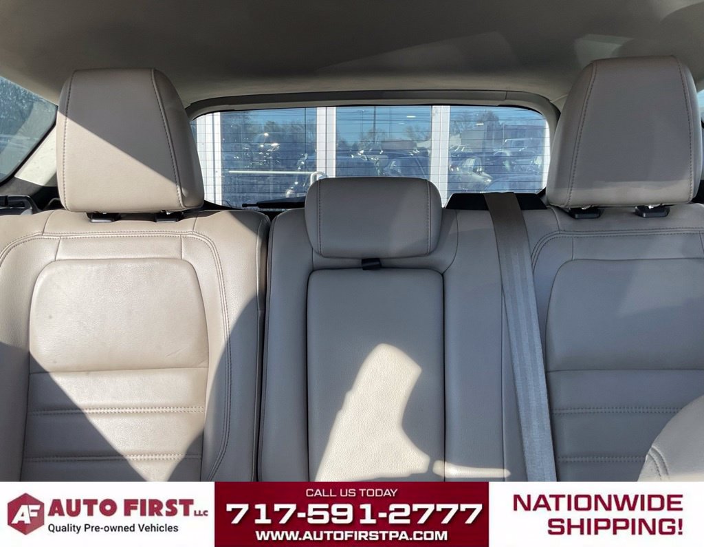 Used 2017 Ford Escape Titanium AWD/4WD image 27