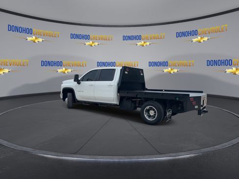 Used 2024 Chevrolet Silverado 3500 LT w/ Convenience Package AWD/4WD image 4