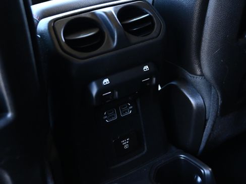 Used 2022 Jeep Gladiator Rubicon w/ LED Lighting Group image 27