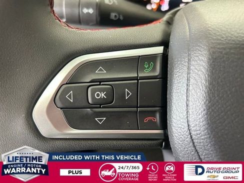 Used 2025 Jeep Compass Trailhawk image 19