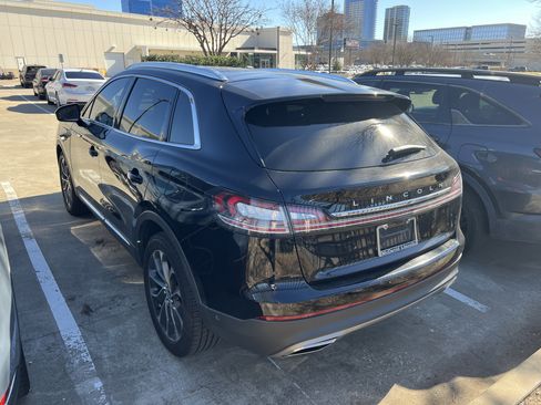 Certified 2022 Lincoln Nautilus Reserve w/ Equipment Group 201A image 18