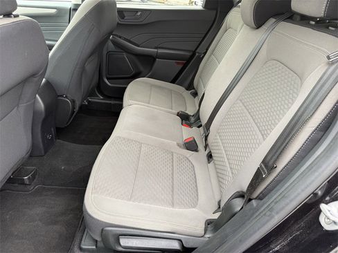 Used 2022 Ford Escape SE w/ SE Sport Appearance Package image 31