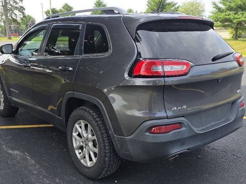 Used 2015 Jeep Cherokee Latitude w/ Cold Weather Group AWD/4WD image 5