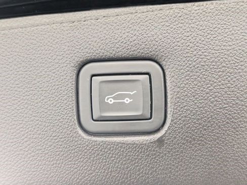 Certified 2022 Chevrolet Blazer LT FWD image 30