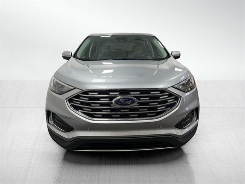 Used 2022 Ford Edge Titanium image 5