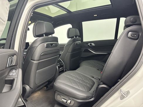 New 2026 BMW X7 xDrive40i w/ M Sport Package image 29