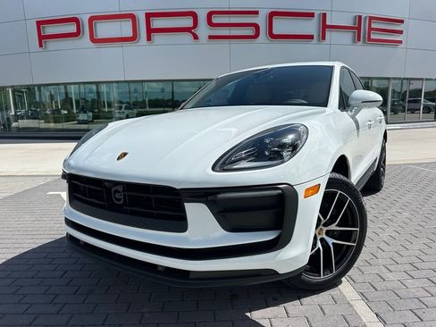 New 2026 Porsche Macan AWD/4WD image 1