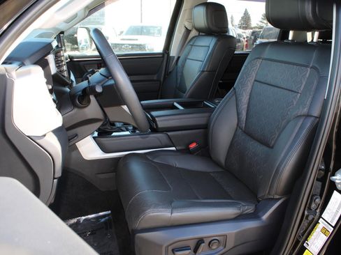 Used 2024 Toyota Tundra Limited image 16